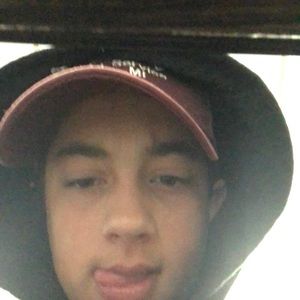 Meet your Posher, Logan